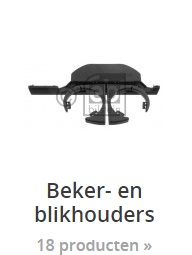 beker en blikhouders auto